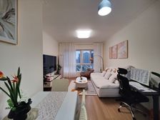 轻轨环线门口,精装2房,保持9成新,急售