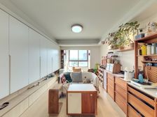 地暖房,有大冰箱,猫舍,定制柜,烤箱,洗碗机,欢迎品鉴。