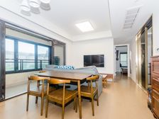 青藤公园大横厅,面宽6米,东边套,中间楼层,有地暖,欢迎品鉴