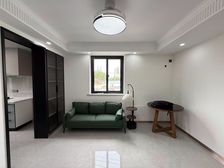 自住优选,精装家具家电全送,看房有钥匙,业主着急出售