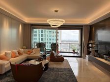 兰香湖壹号大五房 6米宽厅 独立卫浴 保姆房 带车位欢迎品鉴