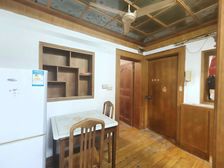 :通海路360弄商品房满五年,2室,南北朝向 先服务后收费