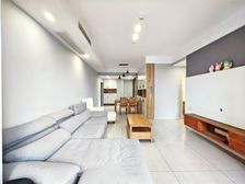 轻轨环线门口,精装修3房,保持的非常新