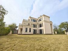 800w可以双拼别墅 不要将就 视野开阔 可以看江 5车位