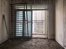 急售 龙洲湾 都灵态度 清水跃层2房2卫 小区中庭 已现浇