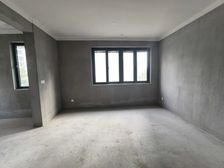 横辉景苑3室2厅2卫南朝向112.0万元/套出售