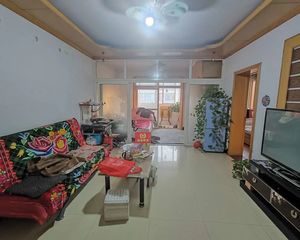 南北通透长安小区3室2厅