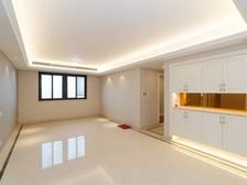 新城樾府 122.97平3居 南向精装修 着急出售