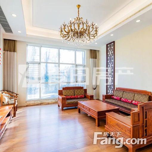 顺义誉天下精装别墅 5室2厅南向首层 月租25000元