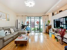 交通便利 精装修 大产权 板楼 有电梯 中间楼层采光好诚意卖