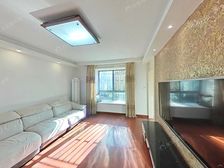 河东侧 中间位置 近万达 18号线地铁口