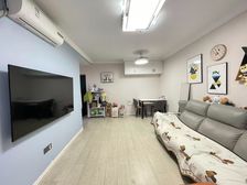 难得出一套 一楼125平 花园 精装修已改两房 随时看房