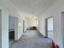 可以加装电梯,仲心位置,边套全明户型,一梯两户,送车位