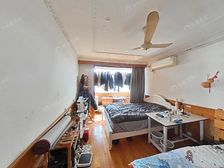 独栋边套两房 好位置