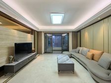 北滨路全看江,看来福士和洪崖洞。 寰宇天下 三房 房源保真!