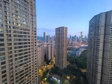 北滨路全看江,看来福士和洪崖洞。 寰宇天下 三房 房源保真!