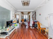 带阁楼,户型敞亮,视野好,采光好