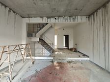 高新区尖顶坡 龙湖U城十一组团(听蓝湾二期) 五房 带花园