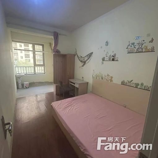 张马新府 4室1卫1厅 15平简装修 可月付可短租