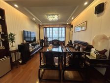 小区在卖顶楼复试,房东又降价了,非常诚意卖,有车位