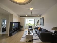 天安花园3楼,房东装修花了80万,降价急卖,还有车位