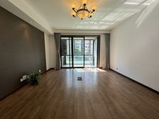 小区中心位置179平4房,房东又降价了,非常诚意卖,有车位