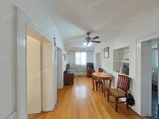 新上地鉄口三房全明南北通户型,车位充足。