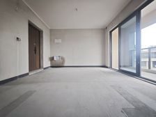 大渡口区 龙湖焕城林屿 三房 108万 送200平露台