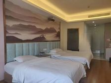 出售可以做快捷酒店的沿街商业楼2025平方 2400万