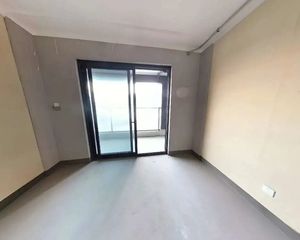 华庭公寓3室2厅2卫南朝向160.0万元/套出售