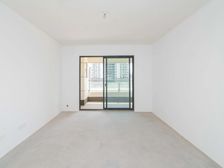 运河旁 次新小区 港悦府3室毛坯 5楼好楼层 南北通透