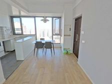 中奥广场湖景三房毛坯出售