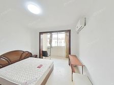 小区中间,南北两房,花园位置,全明户型,诚心出售