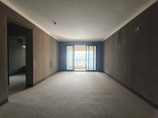 沙坪坝区 融创滨江壹号观麓台 四房 155万