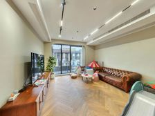 新上房源 诚心卖 上叠 有地暖大露台花园