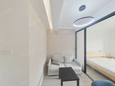 朝正南,非顶楼,精装修,小区中间位置,18号地鉄200米!