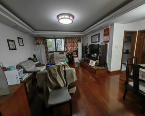 城市元年 正南朝向 近地铁 出行方便 双卫 商品房 满五