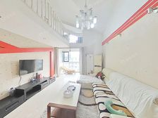 腾龙家园一区,户型好 采光视野好。南北通透三居室