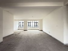 裕鸿世界港丽宫 南北通透三居 193平毛坯仅5992元/平