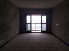 视野开阔,住家安静,带大阳台,朝小区中庭。