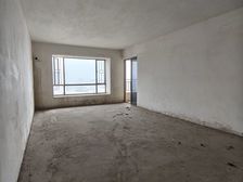 渔人码头商圈电梯大3房 毛坯单价6千多点 不要错过