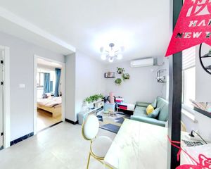 房子满二 税费少 房东自住装修 小面积 低总价