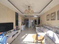 成华区 蓝光锦绣城五期 三房 162万