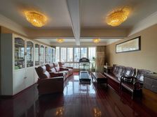 渝中区 通泰大厦 四房 358万