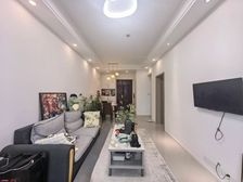 渝中区 罗宾森尚城华府 二房 120万