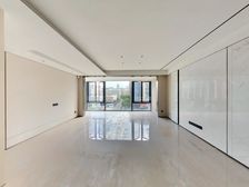 绿城凤鸣云翠精装修四房2卫诚心出售楼层好