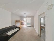 标准两房,距/离农贸市场和地/铁口200米,南进门,无遮挡