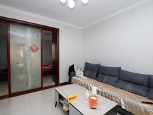 南北通透阳光富地2室1厅