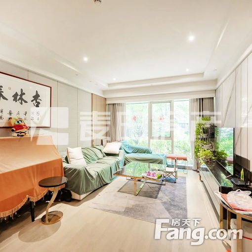 林肯时代3室2厅精装修,合租主卧室