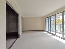 业主遭不住 缺钱 急卖 里城樾公馆 三房 随时看房